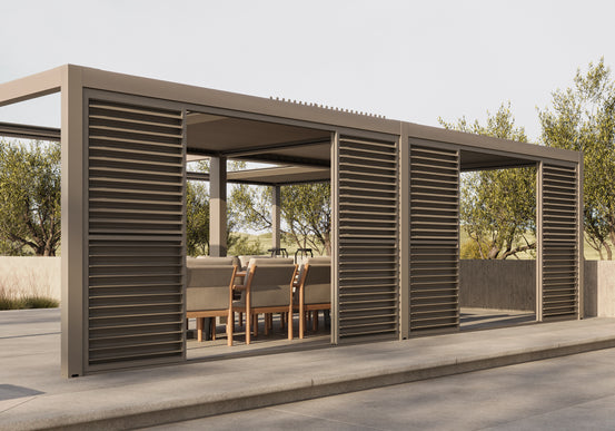 Louvre Schuifdeuren: Aluminium Schuifdeuren met Shutters voor Jouw Overkapping of Schutting