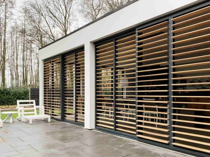 Louvre Wanden: Aluminium Wanden met Schutters voor Jouw Overkapping of Schutting
