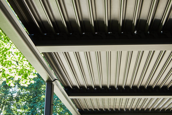Serano pergola met lamellendak