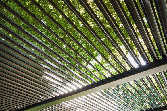 Serano pergola met lamellendak